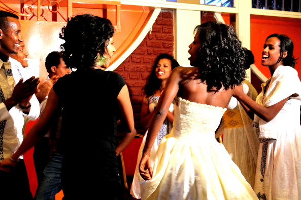 Beauties dancing eskista